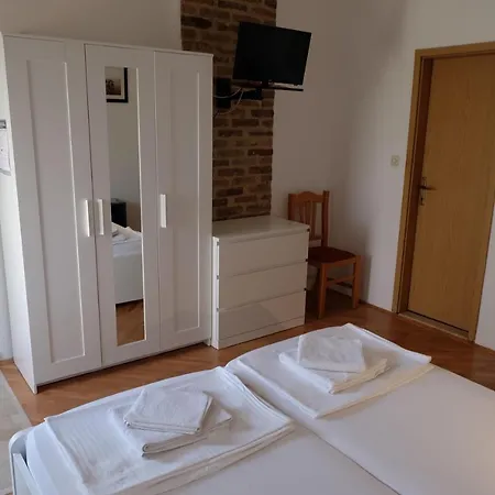 Apartment Golubic *